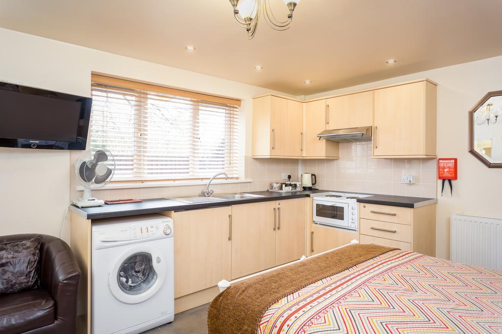 Arden Park Ensuite Rooms Stratford-upon-Avon Exterior photo
